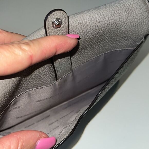 Michael Kors Taupe Pebbled Leather Detachable Adjustable Strap Crossbody - Picture 16 of 16